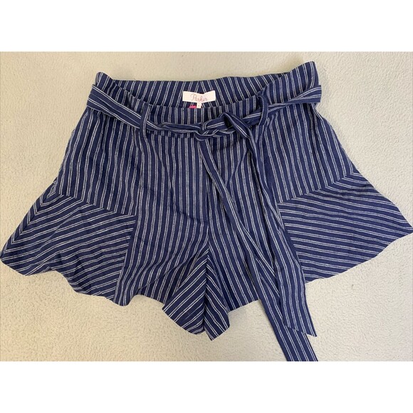 Parker Nordstrom Rack Pants - Parker Shorts Women’s Size 4 Nordstrom Rack NWT Blue W/White Pinstripes Tie Belt